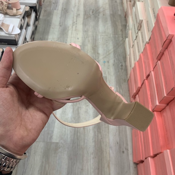 T-Strap Block Heeled Sandals Twist Detail in Pink Faux Leather - Picture 9 of 13